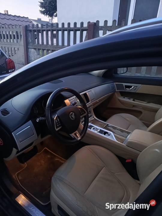 Jaguar XF Sportbrake 22 HDi ZF8HP700 czarny Kutno sprzedam