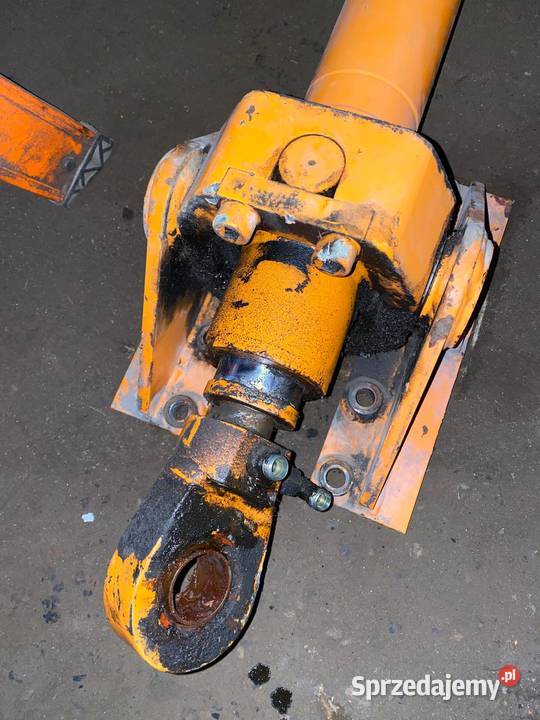 Siłownik hydrauliczny segmentowy dwustronny z Wola Murowana
