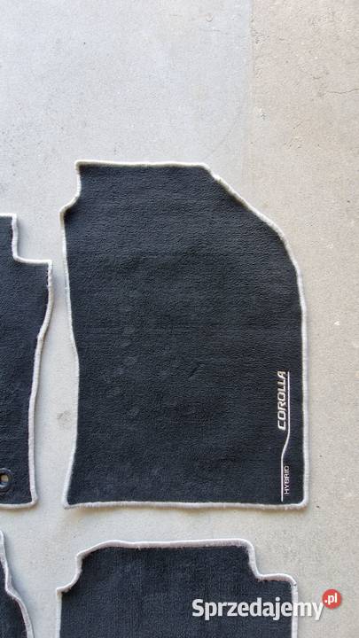 Dywaniki welurowe Toyota Corolla E21 sedan łódzkie Rawa Mazowiecka sprzedam