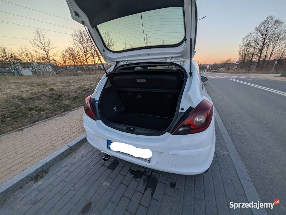 Opel Corsa D 14 Color Edition 17 Black Przebieg Pruszcz Gdański