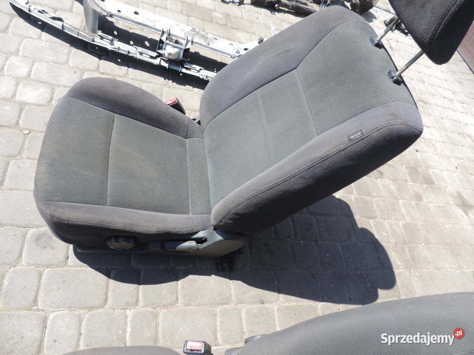 FOTEL LEWY KIEROWCY LANCER 7 KOMBI Rok produkcji 2004 Nowy Sącz