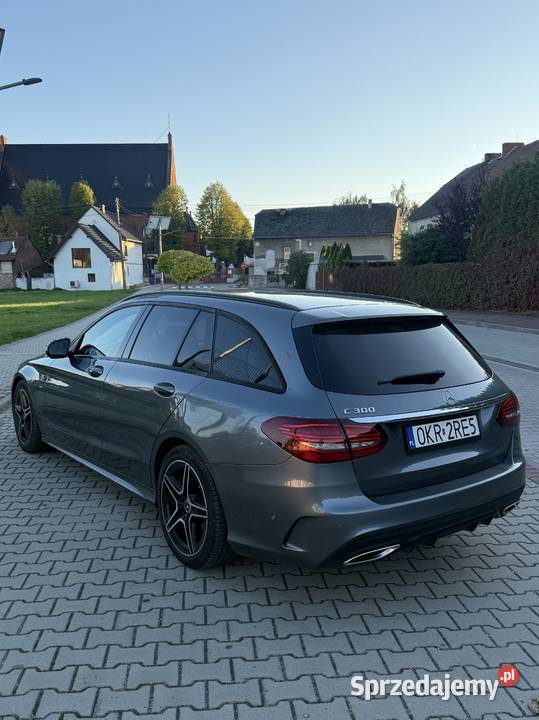 MercedesBenz C 300 Night Edition 2021 99 000 benzyna Walce