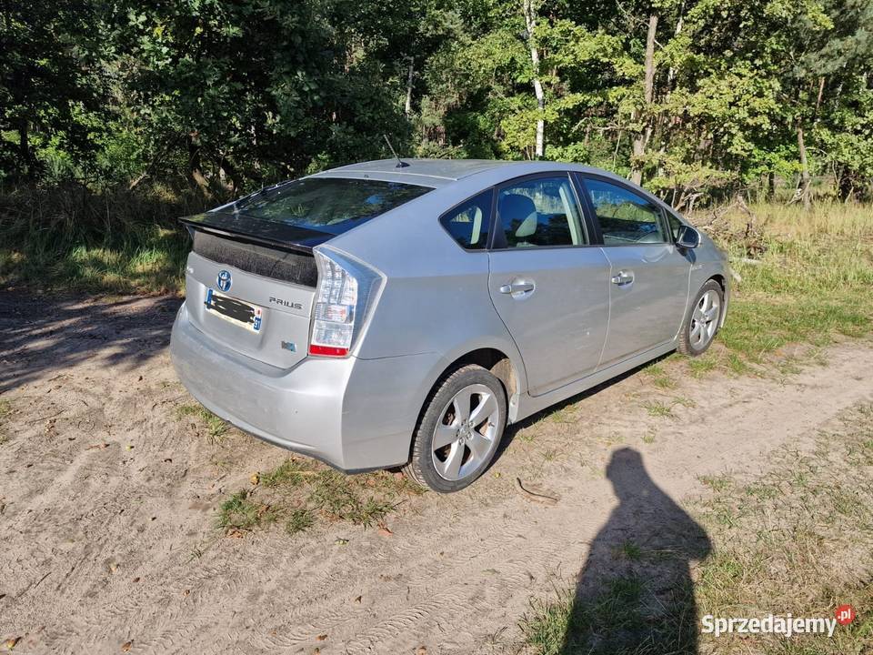 sprzedam Hybryde Toyote Rok produkcji 2010 wielkopolskie Ostrów Wielkopolski