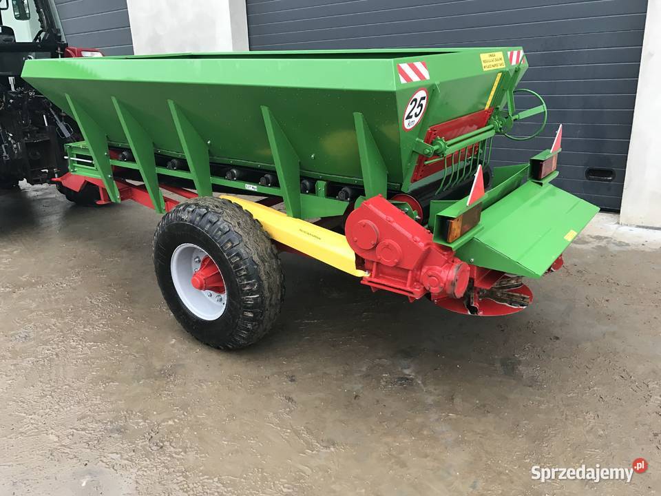 Rozsiewacz wapna nawozu Piast RCW3 Rolnictwo kujawsko-pomorskie Długie