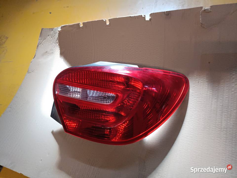LAMPA PRAWY TYŁ PRAWA TYLNA MERCEDES W176 Aclass Krosno sprzedam