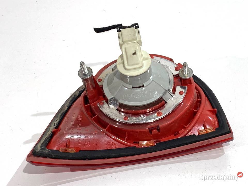 LAMPA TYŁ PRAWA WEWNĘTRZNA VW GOLF V 1K6945094G