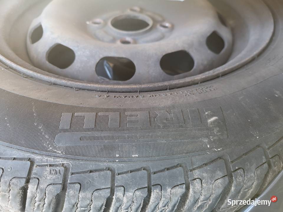 Opony całoroczne pirelli Samochodowe Motoryzacja Kraśnik sprzedam