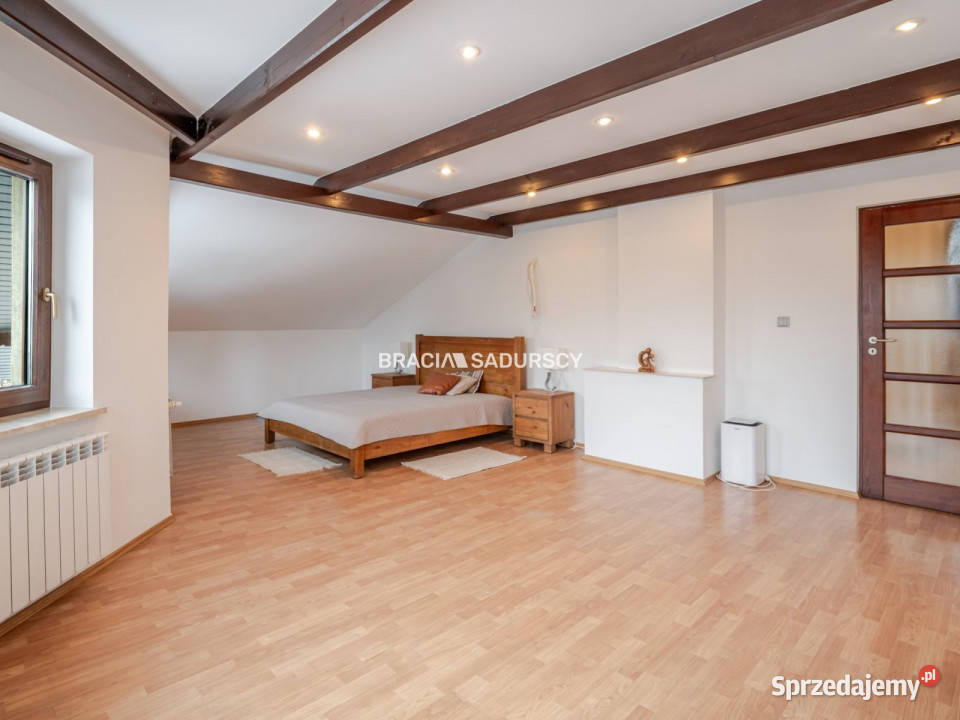 wynajmu domu wolnostojącego 284m2 Kraków asfalt Wynajem małopolskie