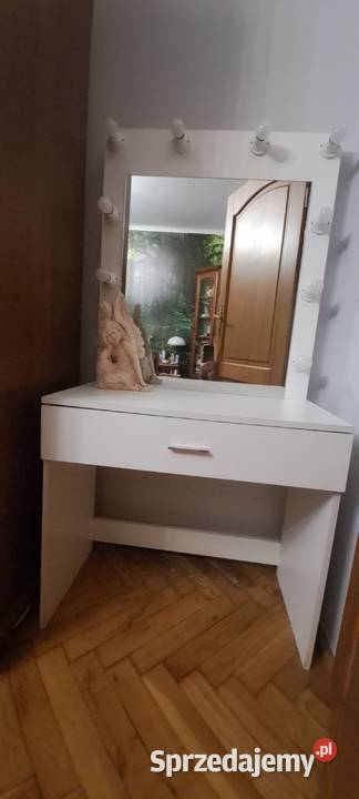 Toaletka z lustrem Led mazowieckie