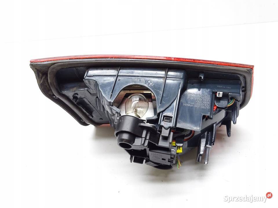 LAMPA PRAWA PRAWY TYŁ TYLNA W KLAPE BMW F30 LED