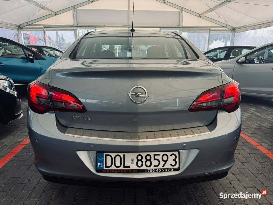 Opel Astra Salon Polska 16 Benzyna 115 J łódzkie Zduńska Wola