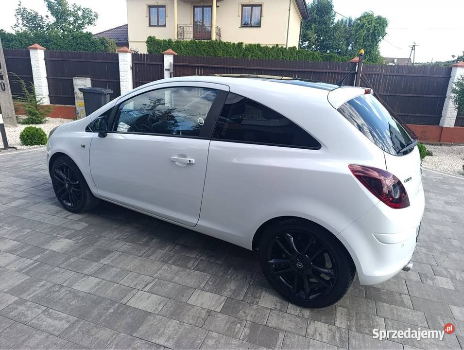 Opel Corsa D Lift Edition 14 b PEDANTYCZNY STAN