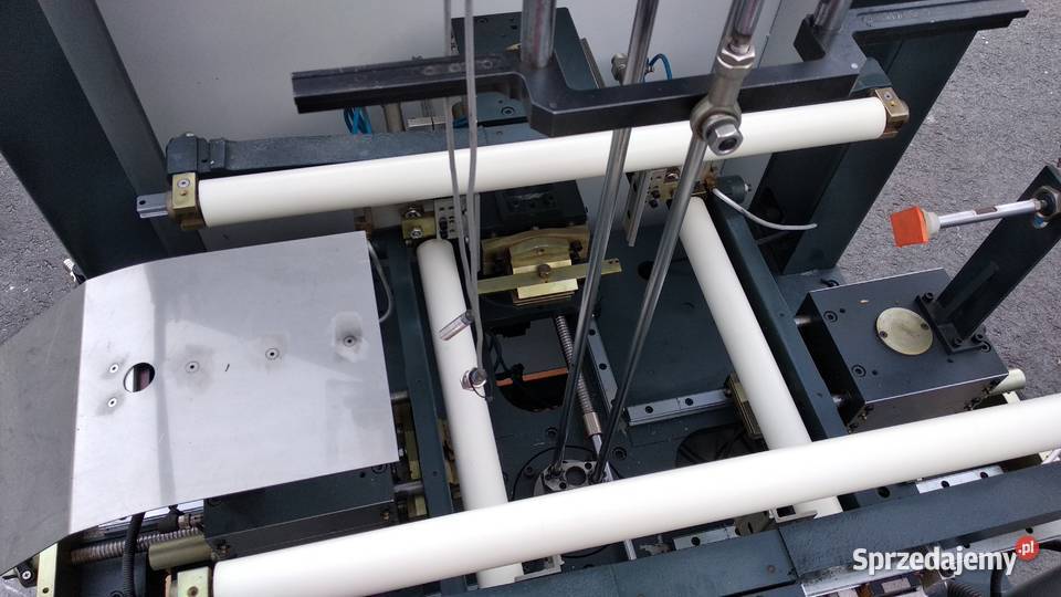 Maszyna do produkcji pudełek oklejanych RIGID