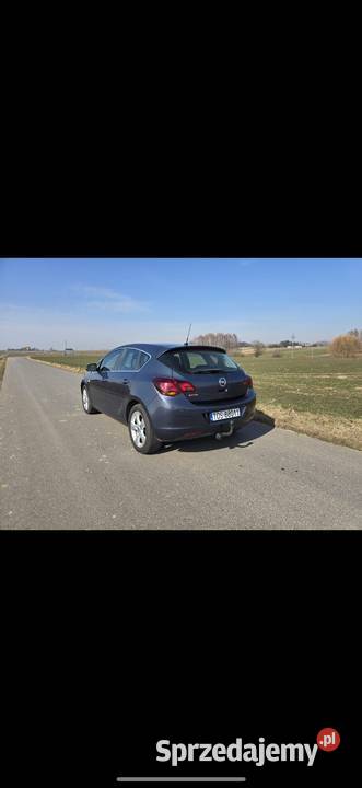 Opel astra j