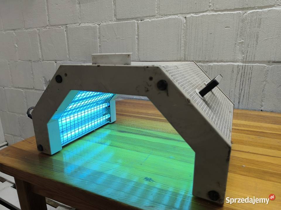 Lampa na łuszczycę bielactwo Waldman Puva 200 Jabłonna