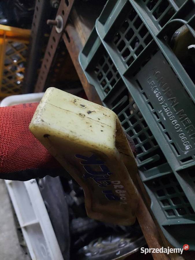 Suzuki DR 800 ślizg wahacza łańcucha prowadnica Jelenia Góra