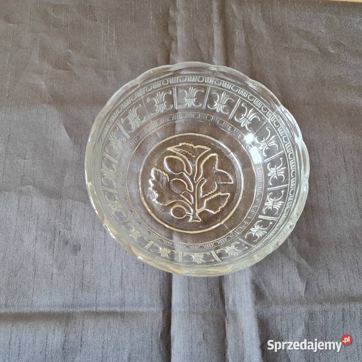 Salaterka z bezbarwnego szkła okres PRLu Porcelana i szkło Warszawa