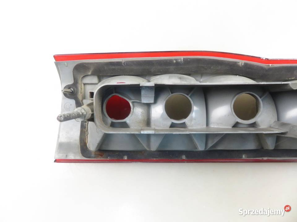 LAMPA PRAWA TYLNA FORD TRANSIT VI osobowe