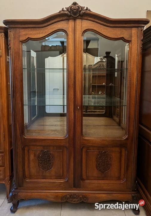 Piękna witrynaserwantka ludwikowskasklep Dąbrowa Dąbrowa Górnicza