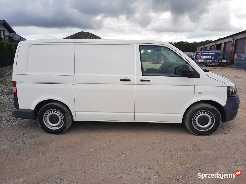Samochód VOLKSWAGEN T5 TRANSPORTER 2013 r pełny VAT