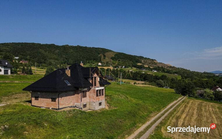 Dom wolnostojący Chomranice 248m2 sprzedam