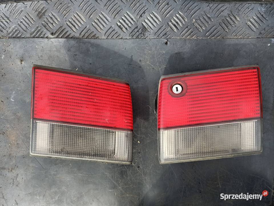Lampa tył tylna z klapy Saab 93 9802r hatchback osobowe Szczecin