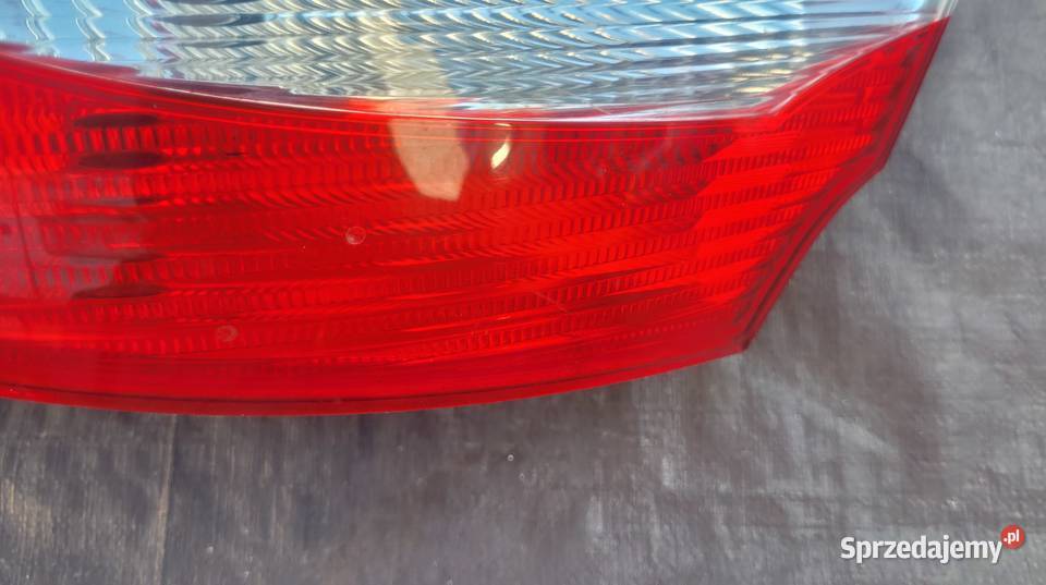 SKODA SUPERB II 3T5 LAMPA PRAWA TYŁ TYLNA SEDAN