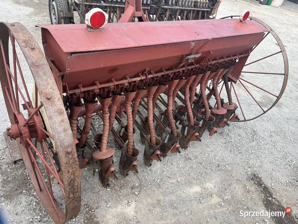Siewnik ciągnikowy nieuszkodzony Jarosław