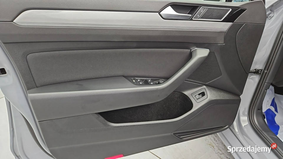 Volkswagen Passat Variant 20 TDI Business DSG Z Volkswagen Warszawa