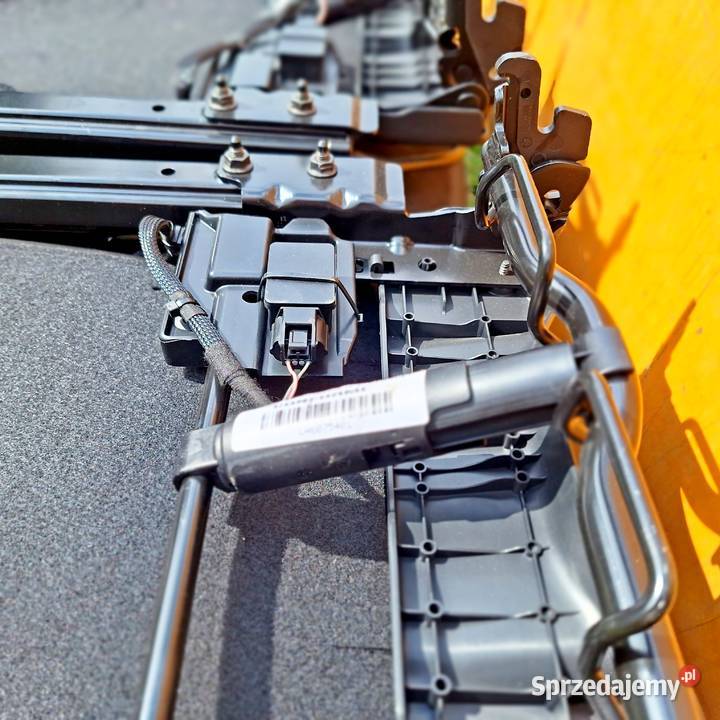RENAULT SCENIC III FOTELE TYŁ 2 RZĄD 3 Wyposażenie wnętrza Radom