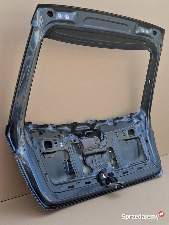 SKODA FABIA III KOMBI 6V 6V9 KLAPA BAGAŻNIKA TYŁ osobowe Bieleń