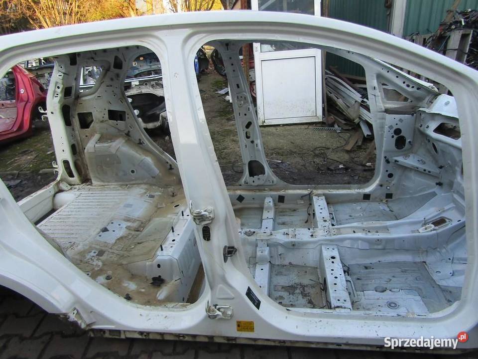 PRÓG SŁUPEK PRAWY BOK FORD ECOSPORT