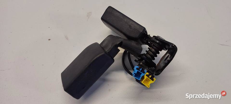 MERCEDES X117 CLA ZAPINKA PASA TYŁ A1768600469