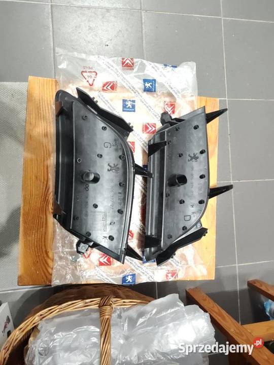 Zaślepki zderzaka halogenu Peugeot 308 NOWE Części samochodowe mazowieckie Gostynin