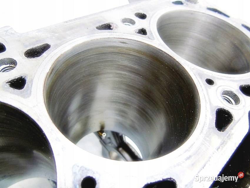 BLOK K4M 16 16V MEGANE 2 LAGUNA 2 CLIO 2 SCENIC Sosnowiec