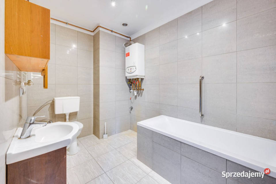 sprzedaży mieszkania Reda 51m2 3pokojowe