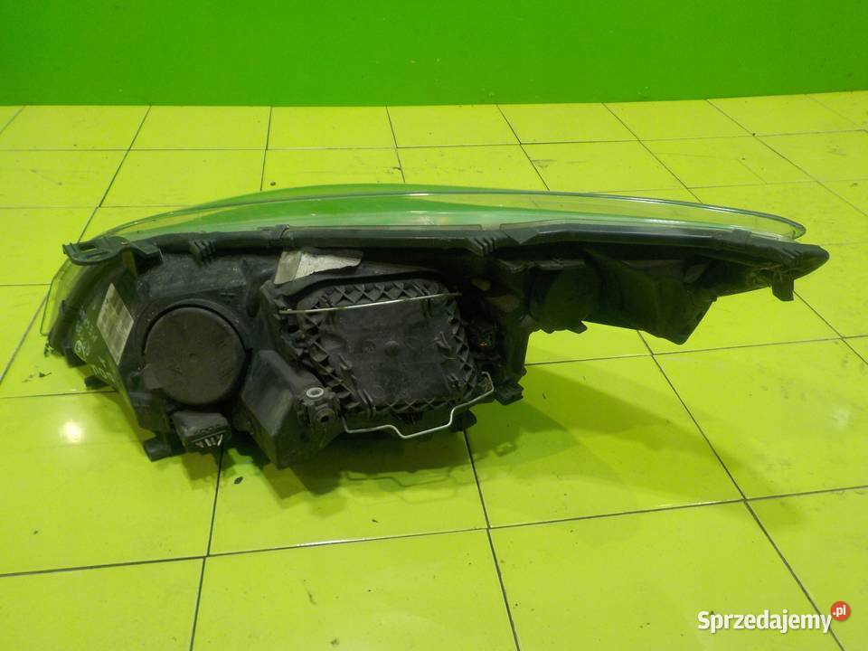 RENAULT MEGANE III LIFT 16 B 12r HB 5D lampa Suków