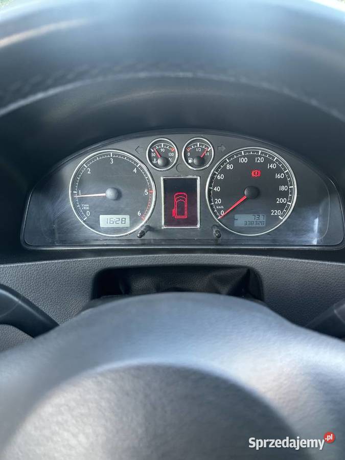 Volkswagen T5 19Tdi 9 osobowy 1900cm3 Borowo sprzedam
