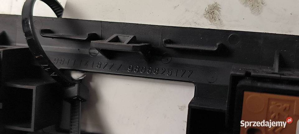 PRZYCISK TOYOTA PROACE II 9808825177 osobowe Pozostałe Lipno