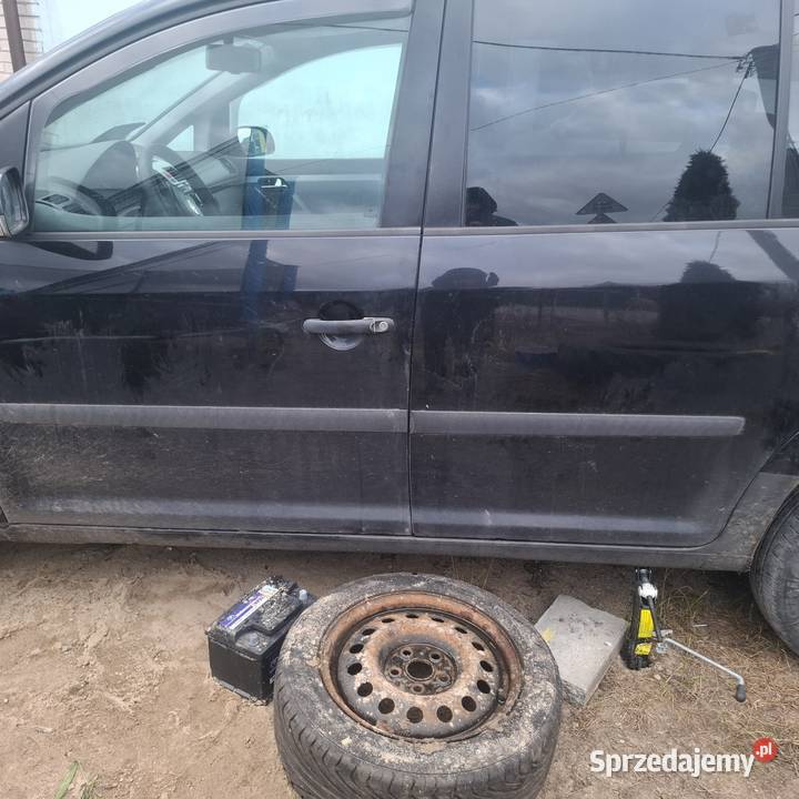 Vw touran 20 140 na części mazowieckie Małkinia Górna