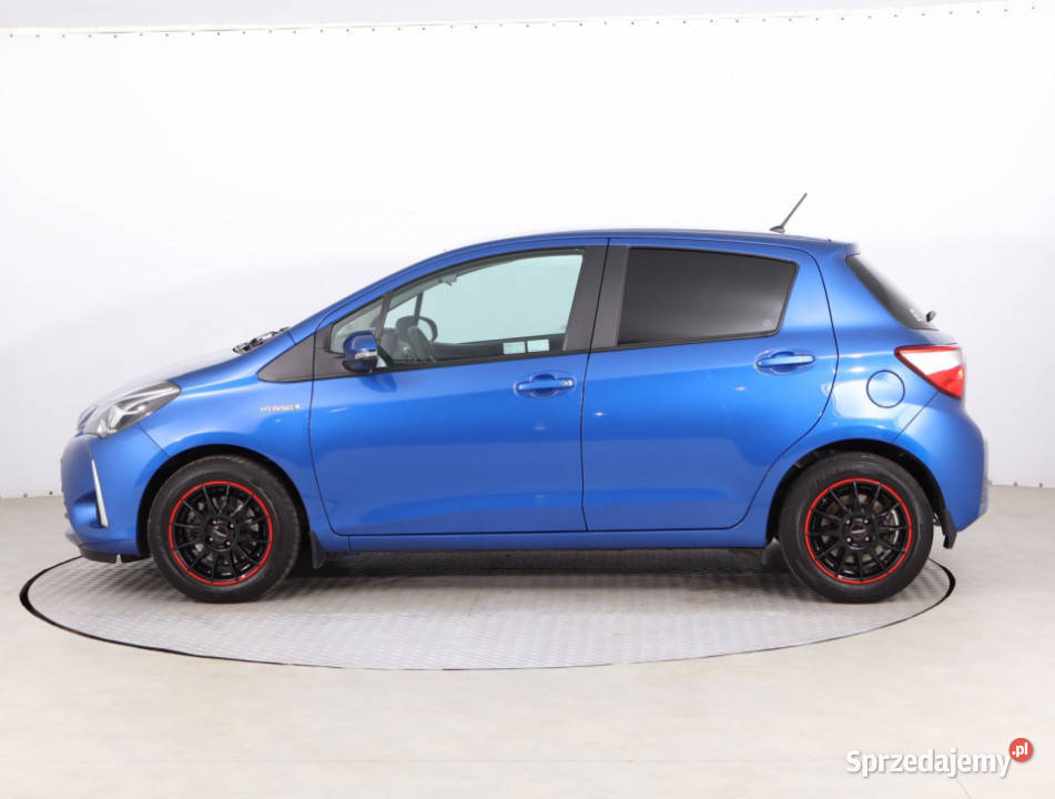 Toyota Yaris 15 Hybrid Piaseczno