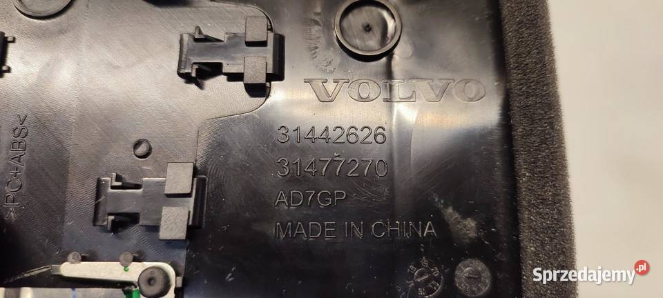 VOLVO XC40 KRATKA NAWIEWU DESKI PRAWA 31442626 osobowe