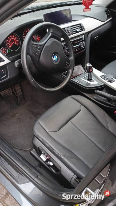 BMW 320 xDrive 201718 56 1 właściciel Rok produkcji 2017 Seria 3