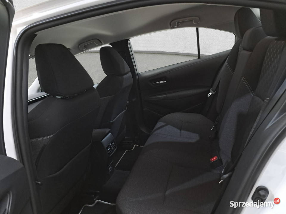 Toyota Corolla Seria E16 2012 dolnośląskie Komorniki