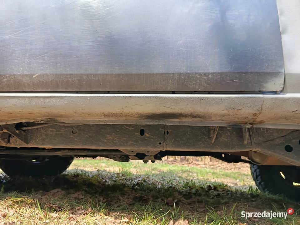 Ford Maverik 24 LPG nissan Terrano Maverick