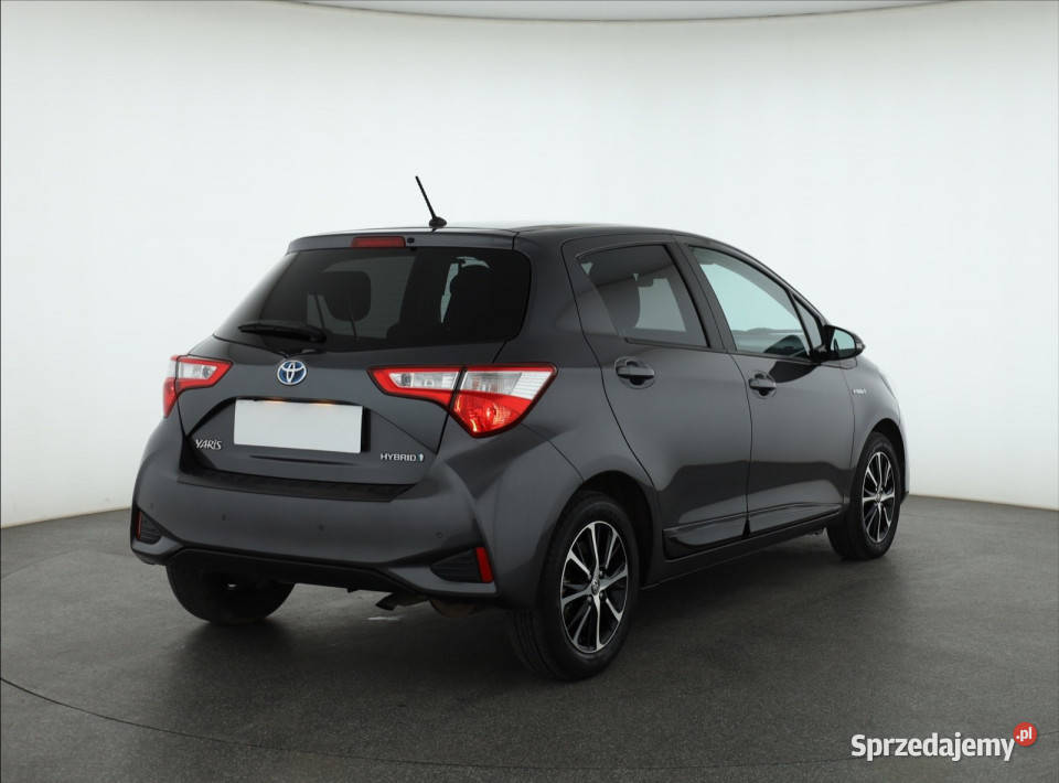Toyota Yaris 15 Hybrid 4/5 Piaseczno