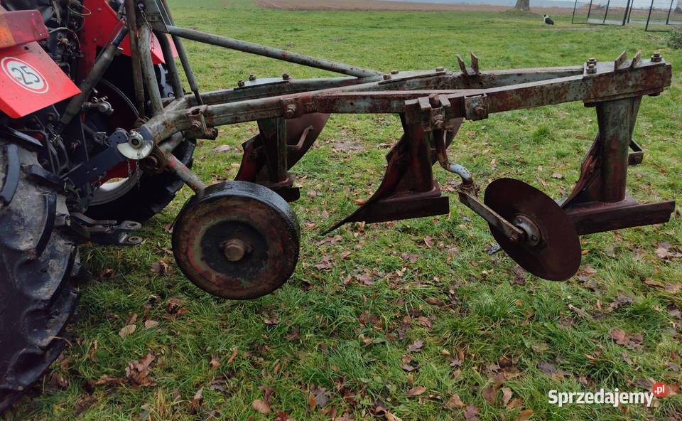 Pług zagonowy 3 skibowy C360M255 Pługi Łopiennik Dolny