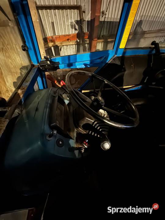 Ciągnik Ford 4610 z przednim tuz Sprowadzony z Piaski