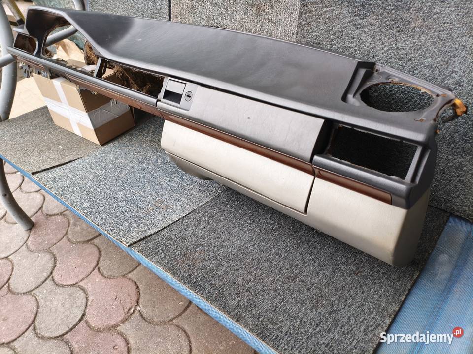 Mercedes W124 deska rozdzielcza szara kokpit 124 Deski rozdzielcze, konsole świętokrzyskie Skarżysko-Kamienna