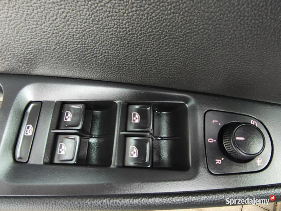 Seat Leon bezwypadkowy bogata Gwarancja III 2012 ABS Zgierz